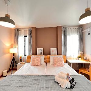 Por Poshtel Kanchanaburi